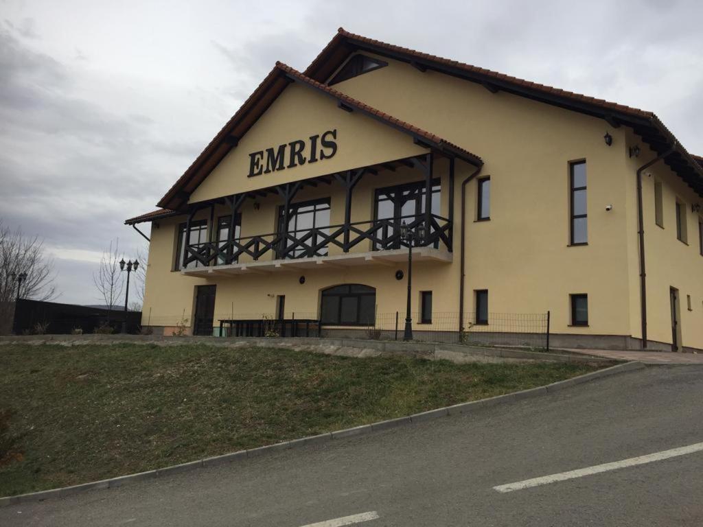 Pensiunea Emris Spatac Εξωτερικό φωτογραφία